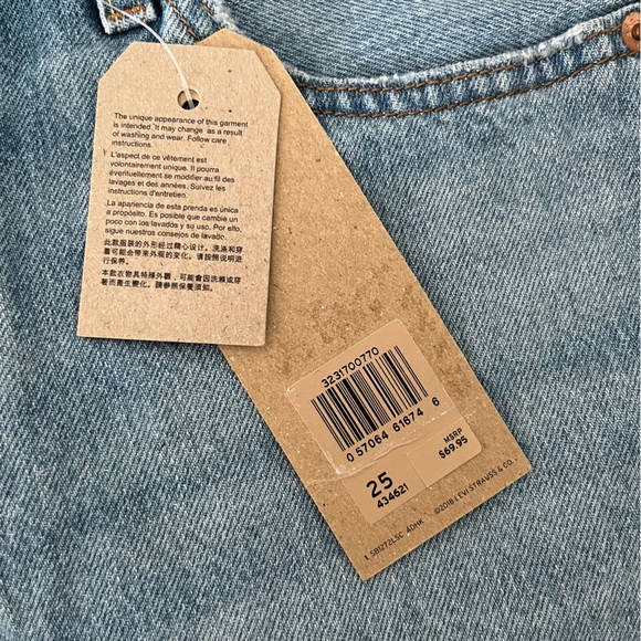 Brand New + Tag - Levi’s Mid Rise 501 Shorts - Picture 2 of 2